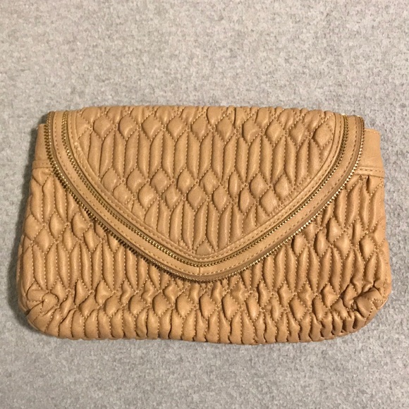 Urban Expressions Clutch - Picture 1 of 6